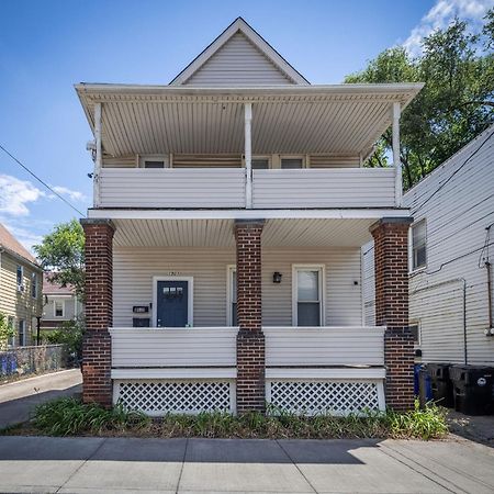 Апартаменти Mid-Century Modern Retreat In Little Italy Клівленд Екстер'єр фото